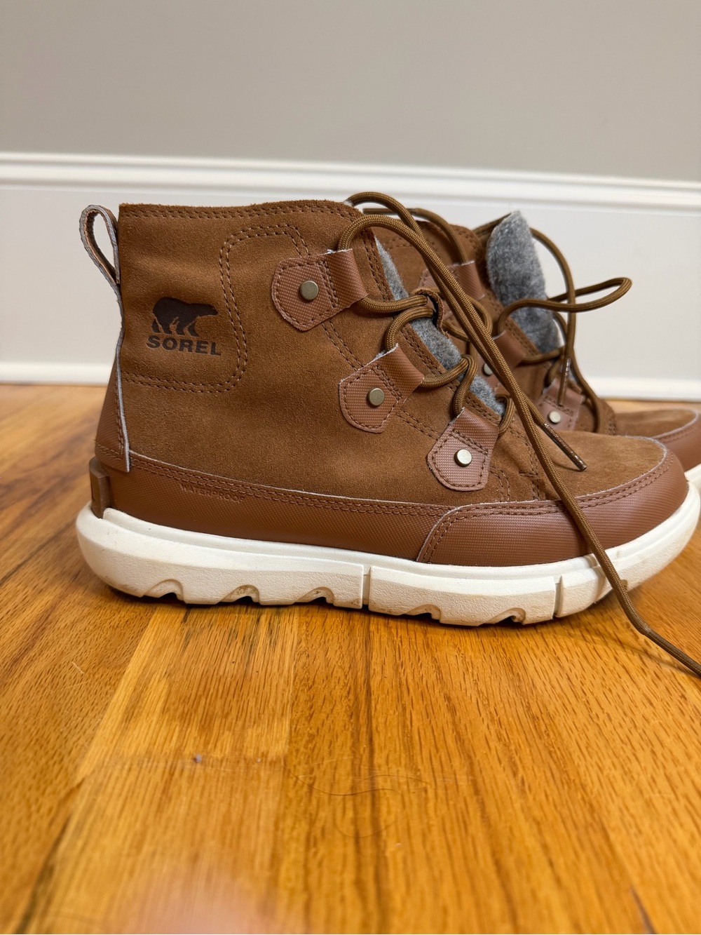 SOREL Brown Suede Lace-Up Winter Boots Size 7.5